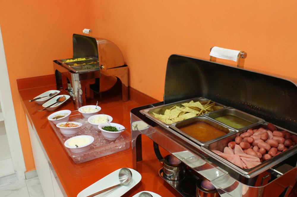 One Irapuato Hotel ภายนอก รูปภาพ
