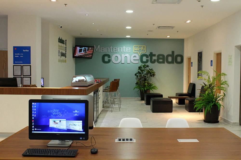 One Irapuato Hotel ภายนอก รูปภาพ