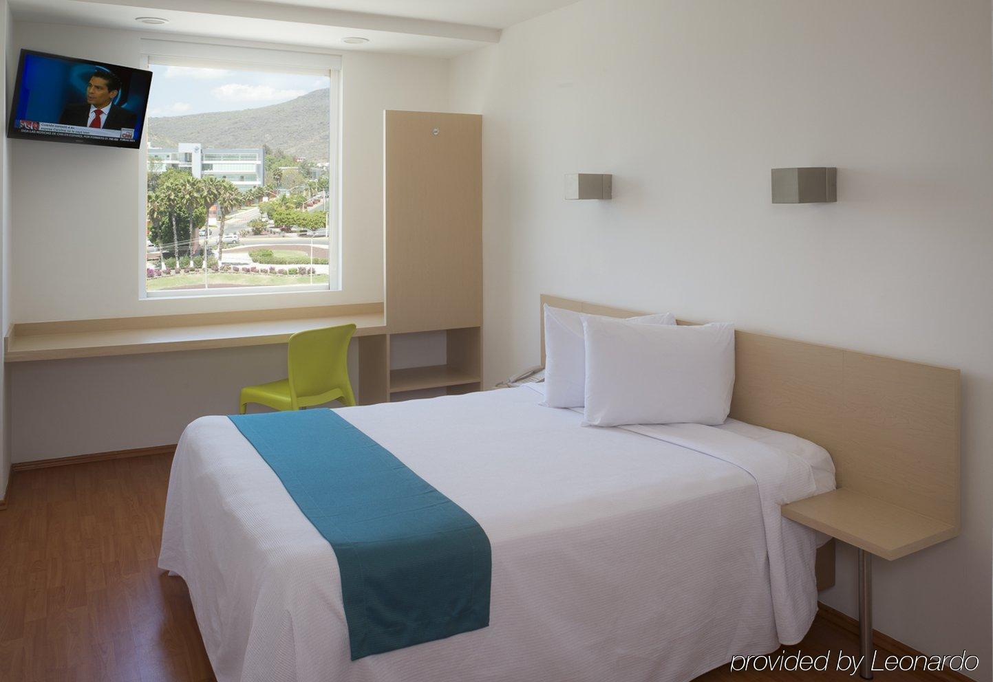 One Irapuato Hotel ภายนอก รูปภาพ
