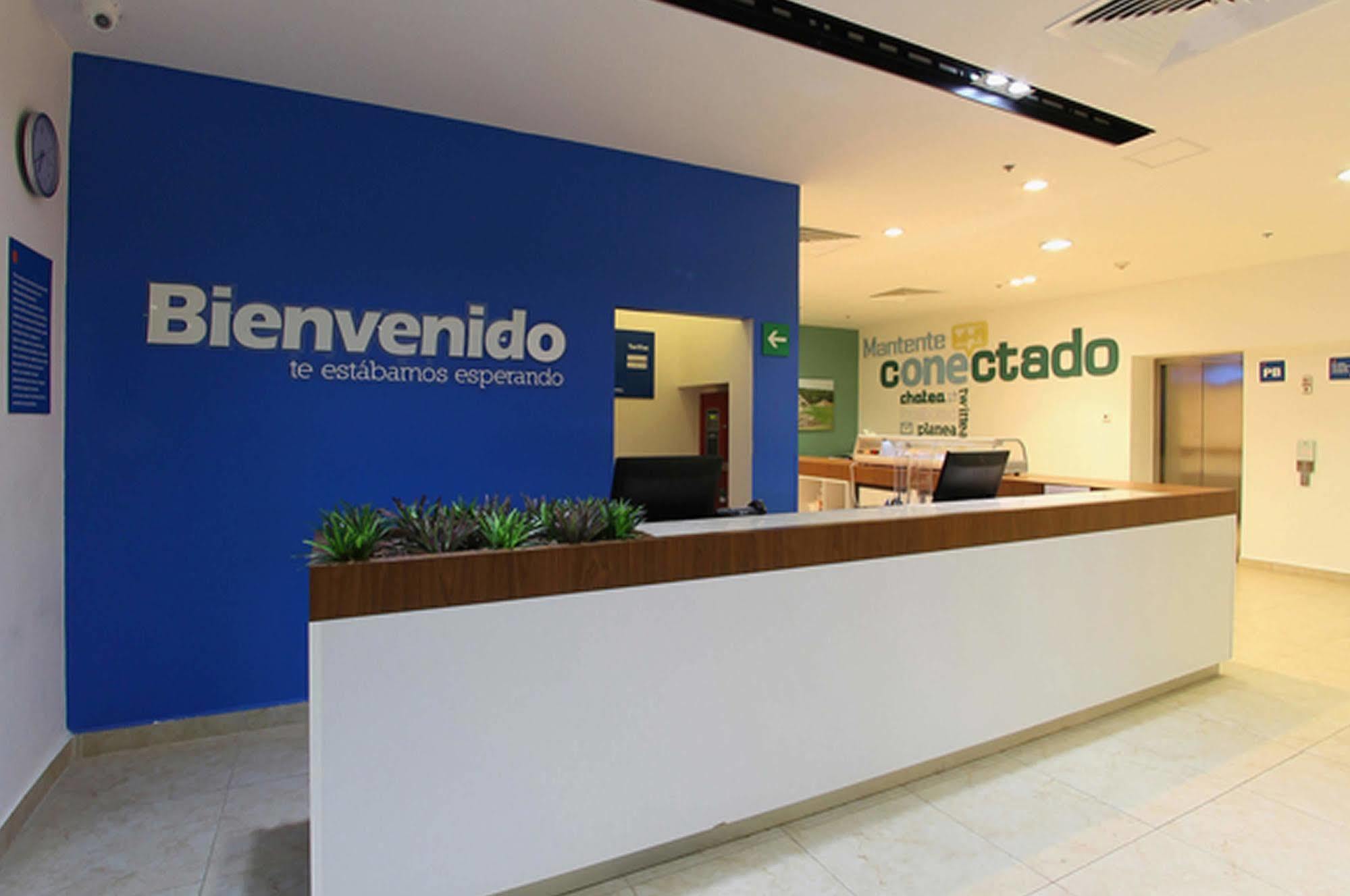 One Irapuato Hotel ภายนอก รูปภาพ